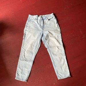 American eagle mom jeans